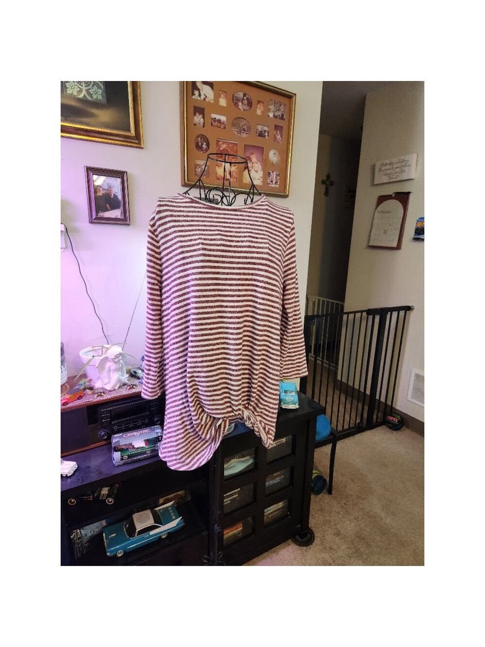 Thyme + Honey Top Women's Size Medium Red and White Striped